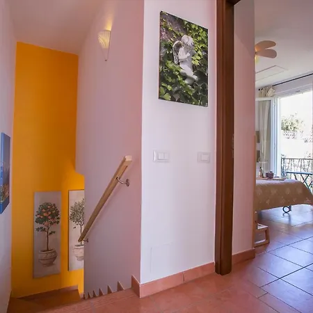 Semesterbostad Sleeps 7 *